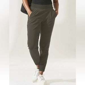 Athleta Textured Mountain Olive Brooklyn Jogger